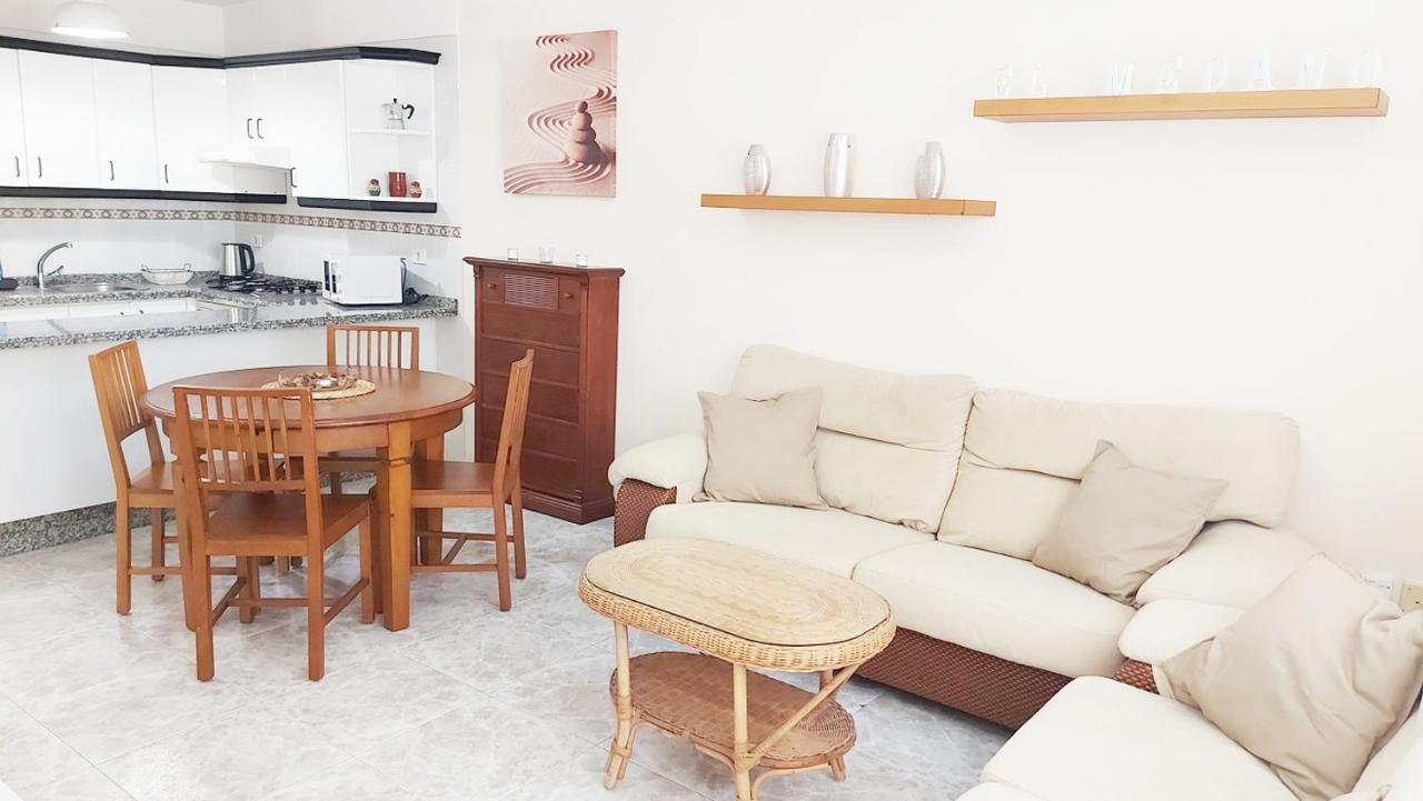 Centric 2 Bedrooms Apartment Near To The Beach - By Tenerifehints El Médano Kültér fotó